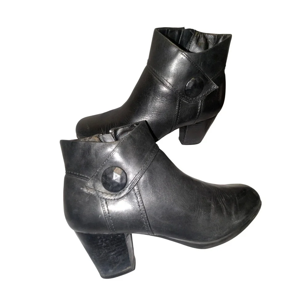 Michelle D Ankle Boots Women 8 Black Leather Button Side Zip Block Heel Booties‎